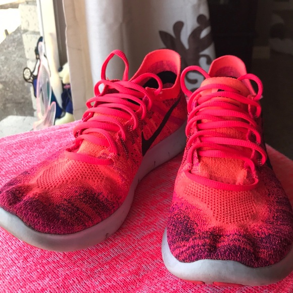 Nike Shoes - Nike Free Run Natural Running Shoes Size 10